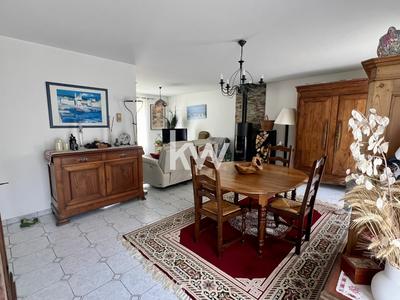 Maison - 135 m² - 6 pièces