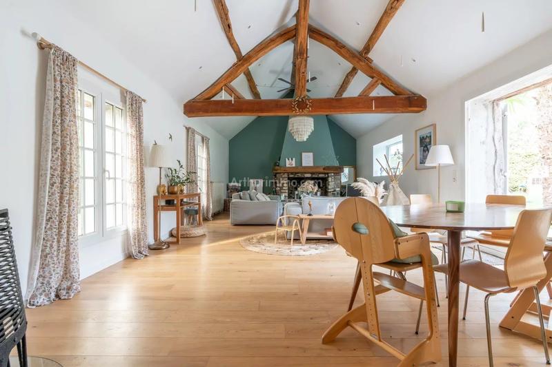 Maison - 170 m² - 5 pièces