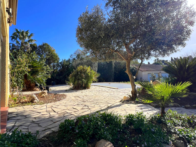 Villa - 140 m² - 5 pièces