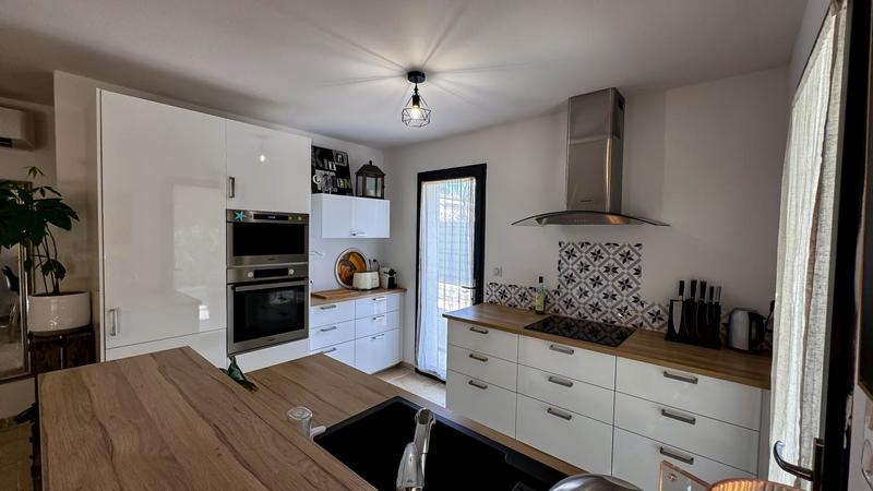 Maison - 105 m² - 4 pièces