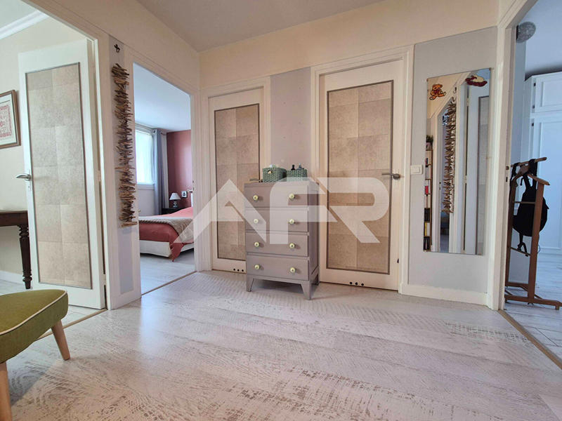 Maison - 95 m² - 6 pièces