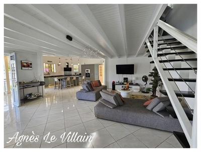 Villa - 184 m² - 4 pièces