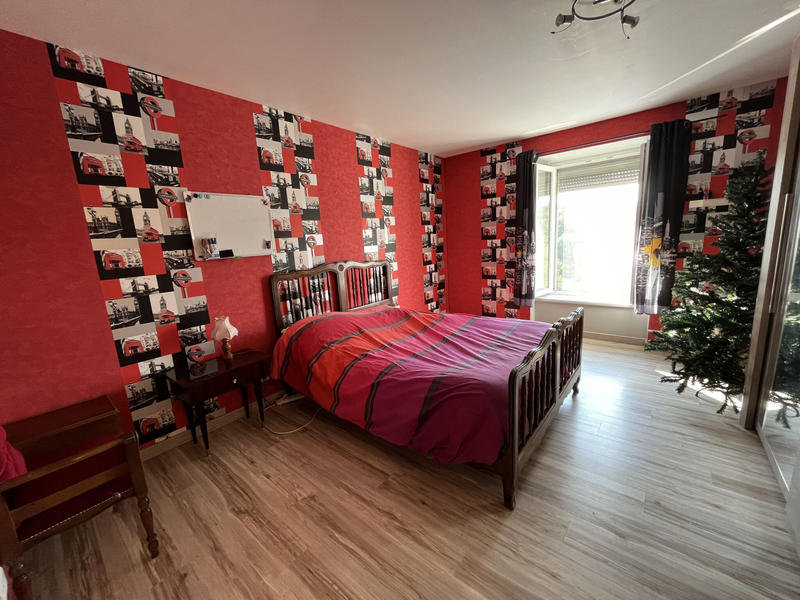 Maison - 182 m² - 7 pièces