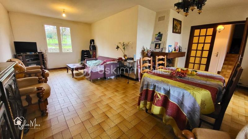 Maison - 104 m² - 5 pièces