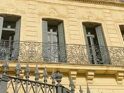 Maison - 350 m² - 8 pièces