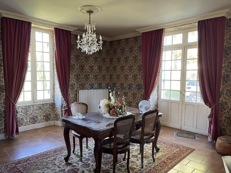 Maison - 170 m² - 7 pièces