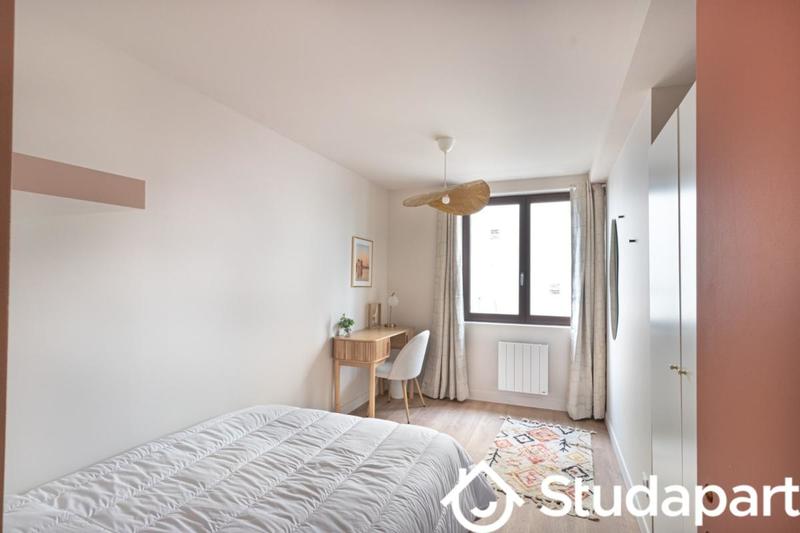 Chambre - 14 m² - 1 pièce