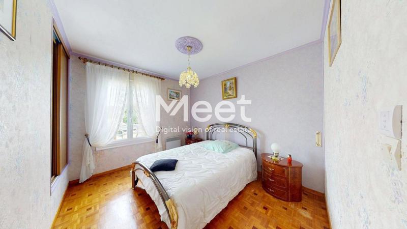 Pavillon - 130 m² - 7 pièces