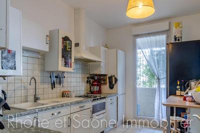 Appartement - 81 m² - 4 pièces