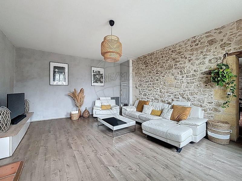 Maison - 224 m² - 7 pièces