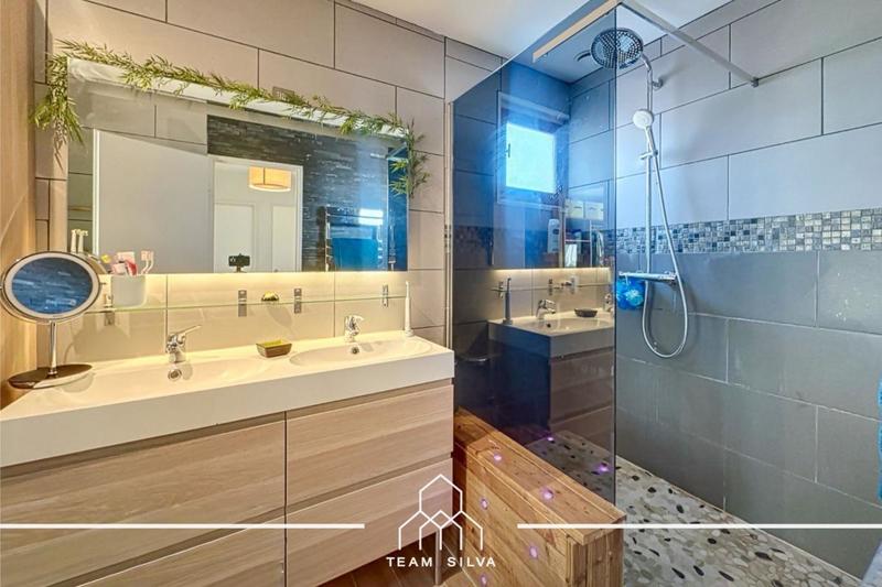 Maison - 92 m² - 4 pièces