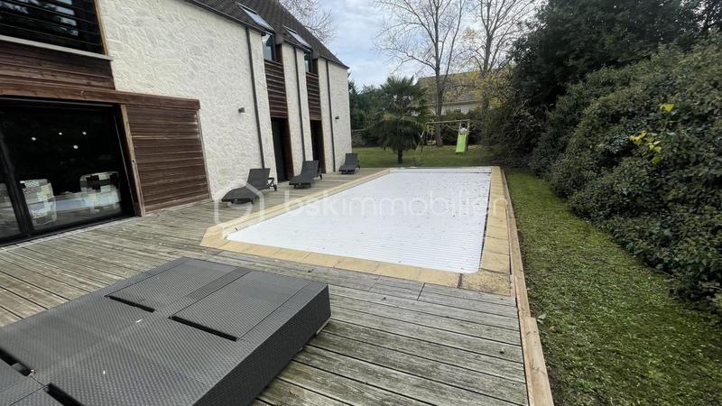 Maison d'architecte - 317 m² - 7 pièces