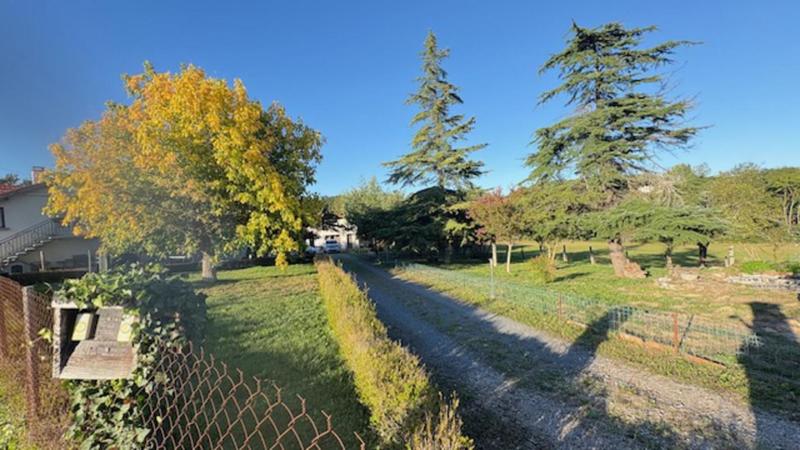 Propriété - 300 m² - 9 pièces