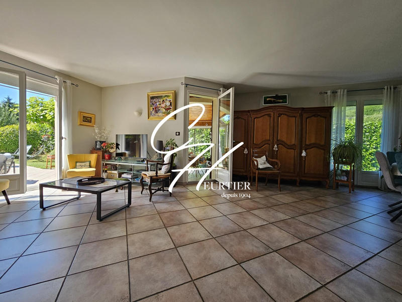 Maison - 141 m² - 7 pièces