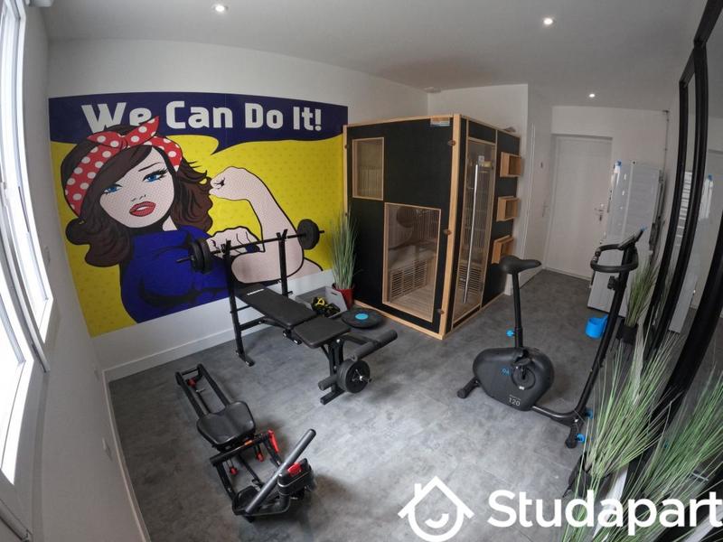 Chambre - 234 m² - 1 pièce