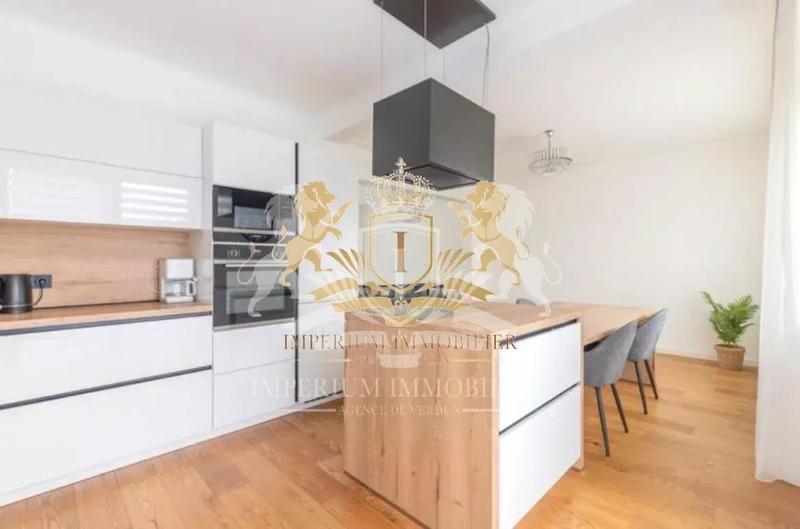 Maison - 140 m² - 7 pièces