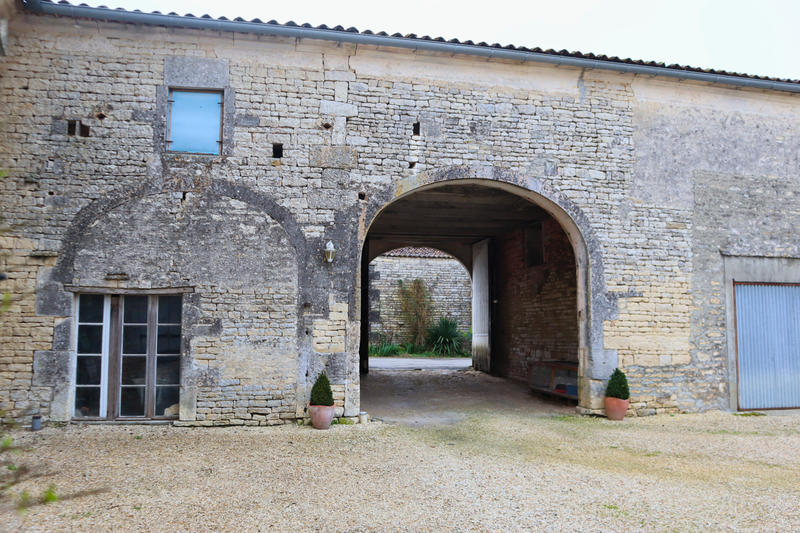 Maison - 238 m² - 4 pièces