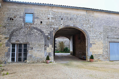 Maison - 238 m² - 4 pièces