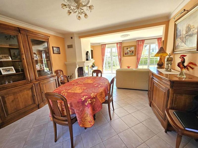 Maison - 121 m² - 5 pièces