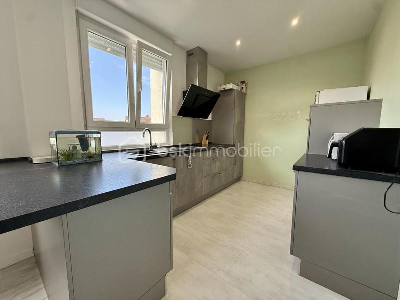 Maison - 95 m² - 5 pièces