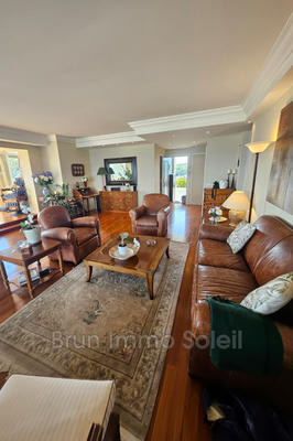 Appartement - 193 m² - 8 pièces