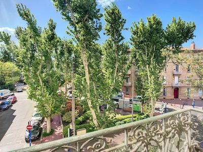 Appartement ancien - 95 m² - 6 pièces