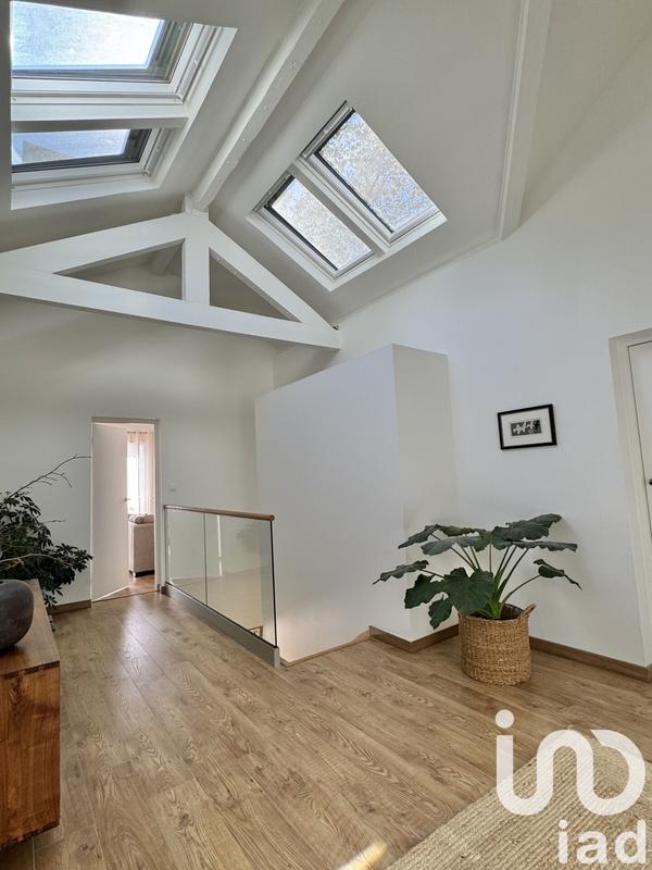 Maison - 225 m² - 6 pièces