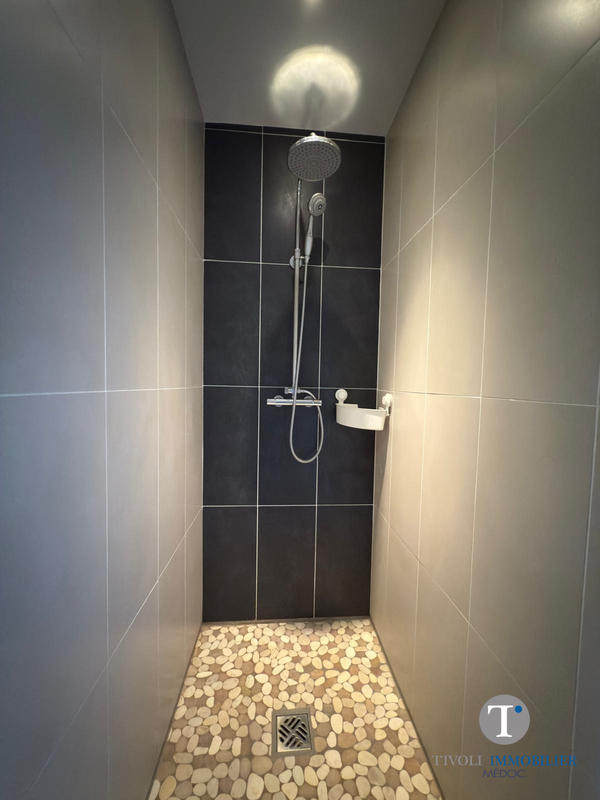 Maison ancienne - 490 m² - 12 pièces