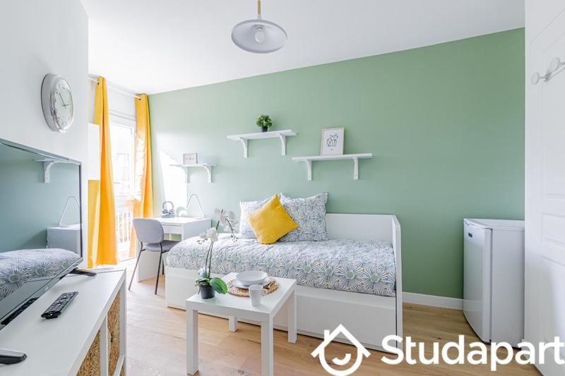 Chambre - 10 m² - 1 pièce