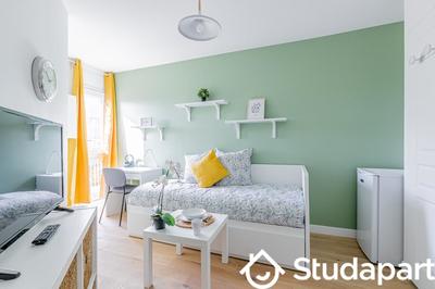 Chambre - 10 m² - 1 pièce