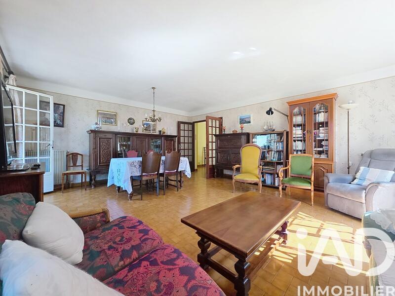 Maison - 208 m² - 7 pièces