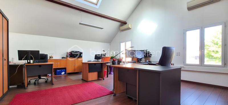 Bureau - 268 m² - 9 pièces