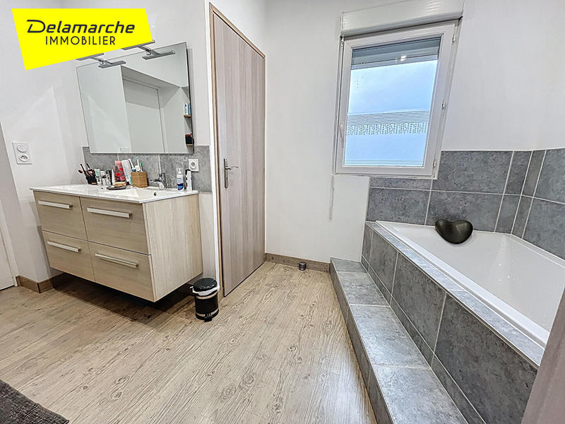 Maison - 202 m² - 10 pièces