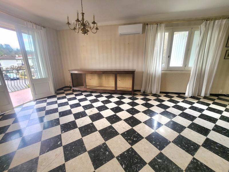 Maison traditionnelle - 110 m² - 6 pièces