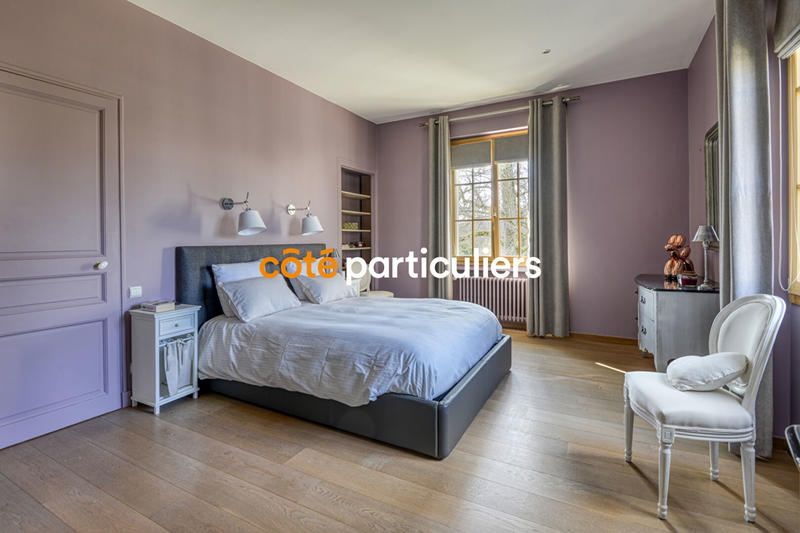 Maison de maîtres - 394 m² - 12 pièces