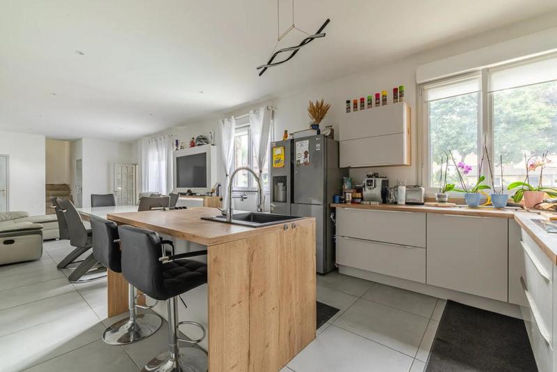 Maison - 121 m² - 5 pièces