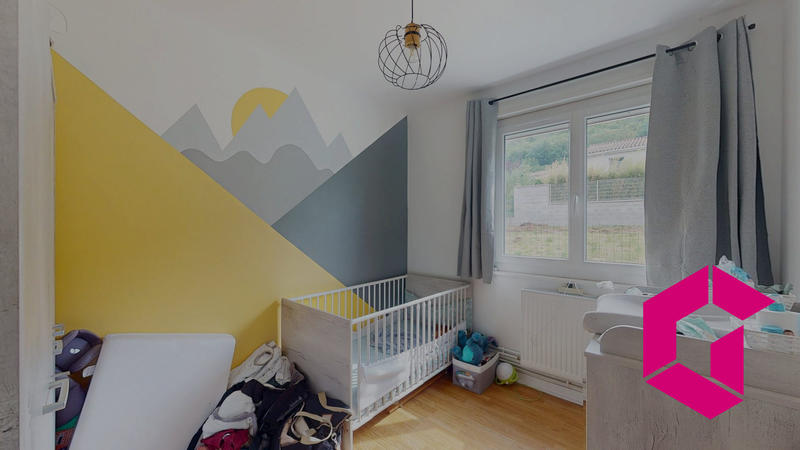 Maison - 95 m² - 4 pièces