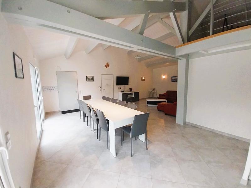 Maison - 187 m² - 7 pièces