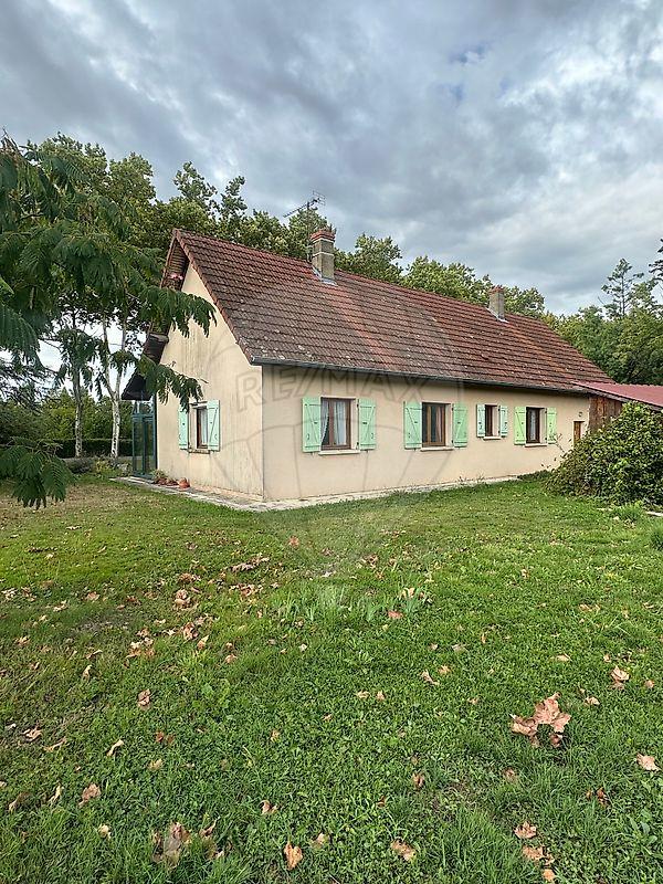 Maison - 95 m² - 5 pièces