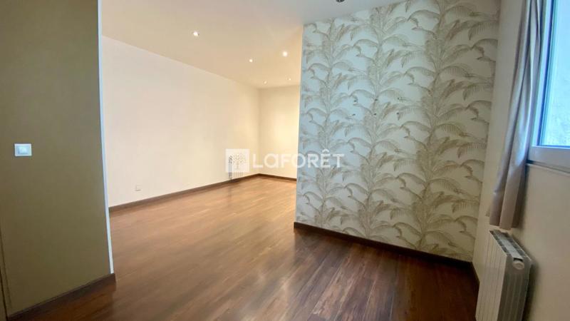 Appartement - 74 m² - 2 pièces
