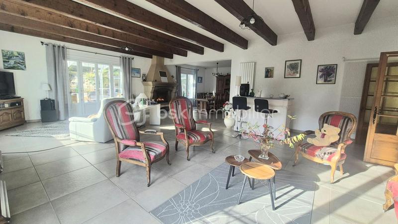 Maison - 297 m² - 10 pièces