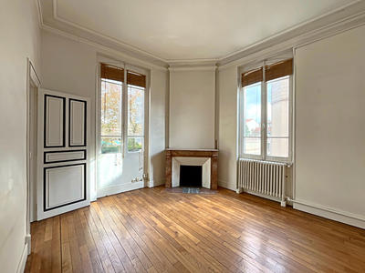 Appartement - 98 m² - 4 pièces