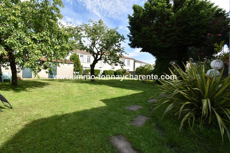 Maison - 204 m² - 7 pièces