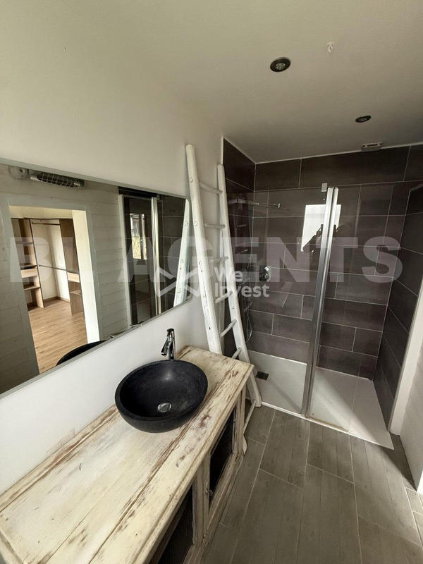 Maison - 99 m² - 4 pièces