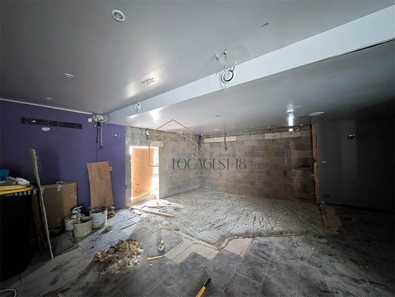 Local commercial - 119 m² - 3 pièces
