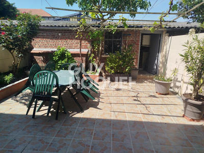 Maison - 90 m² - 5 pièces