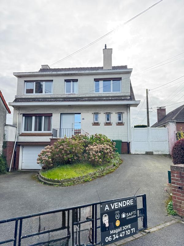 Maison - 137 m² - 7 pièces