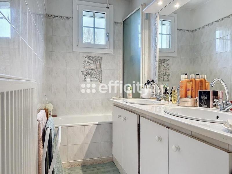 Maison - 156 m² - 6 pièces