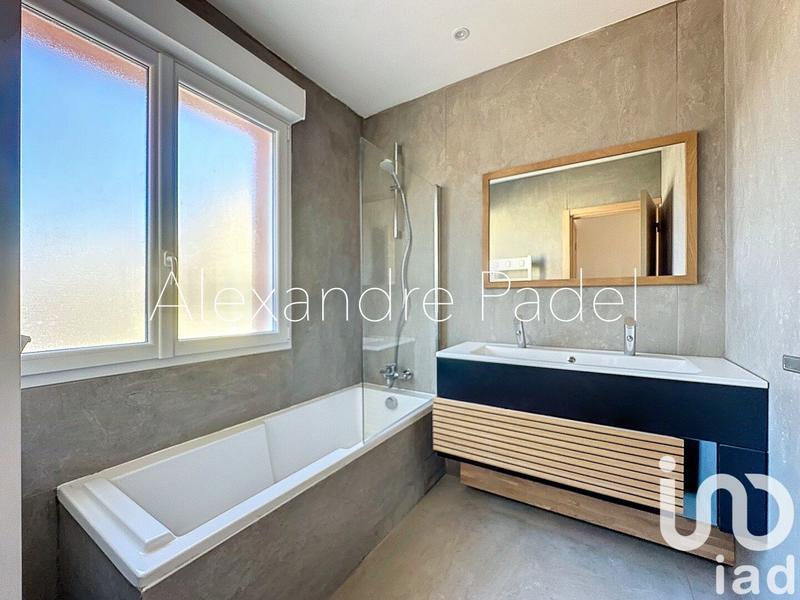 Appartement - 93 m² - 5 pièces