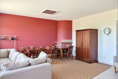 Appartement - 80 m² - 3 pièces